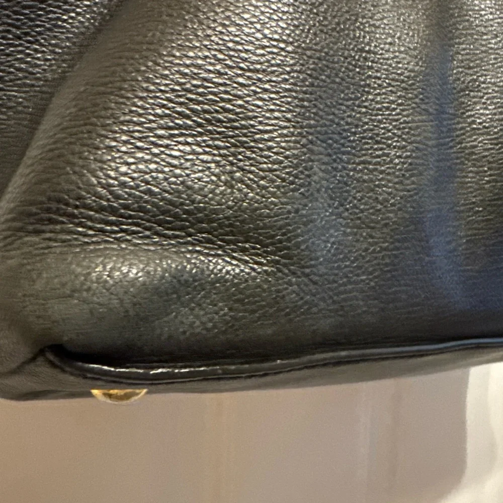Michael Kors Black Leather Shoulder Bag with Gold Accents - Picture 5 of 13